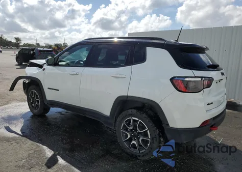 2025 Jeep Compass Trailhawk из США, поврежденный, VIN 3C4NJDDN1ST536705
